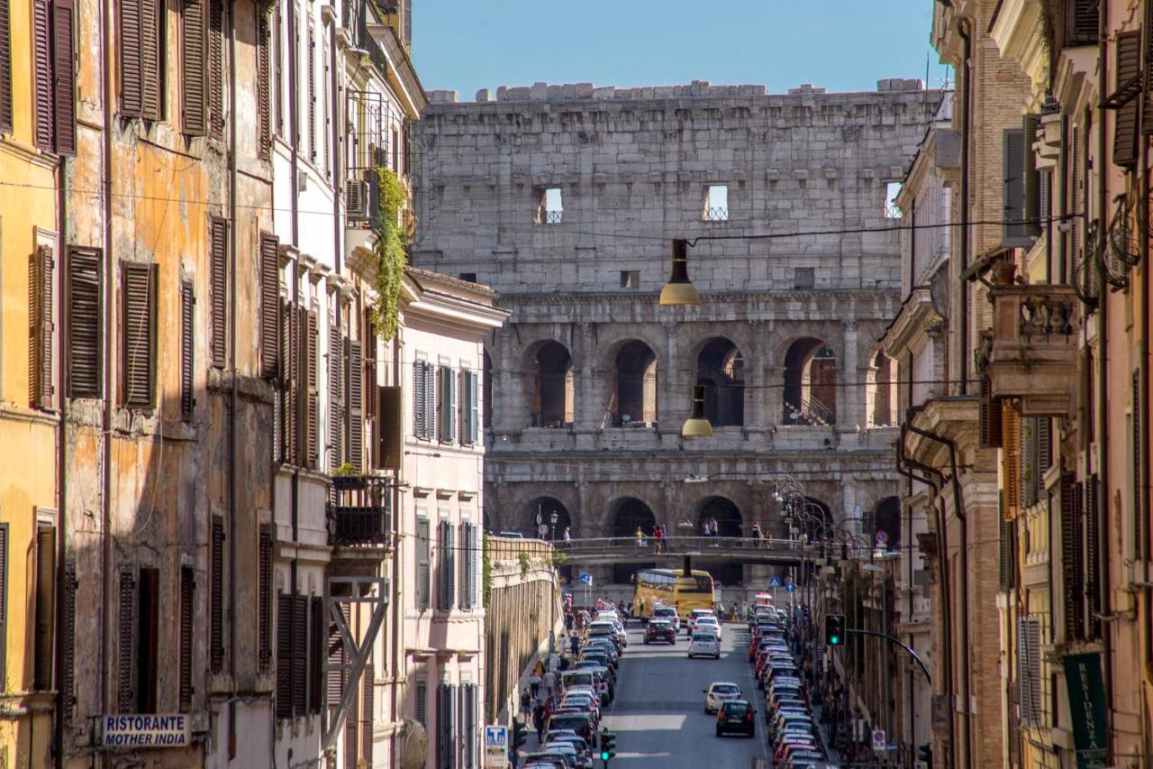 Lägenhet Empire Loft: In The Shadow Of Colosseo