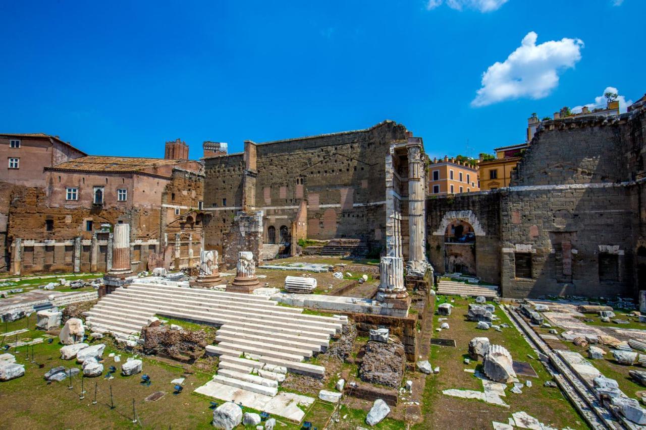 Empire Loft: In The Shadow Of Colosseo Rom